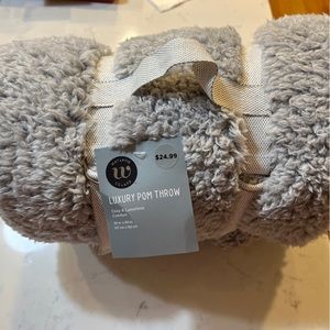 Wayland Square Luxury Pom Throw Blanket 50" x 60" Cozy & Luxurious Comfort Gray